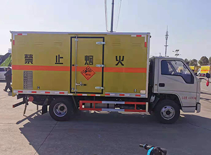 上栗爆破器材运输车